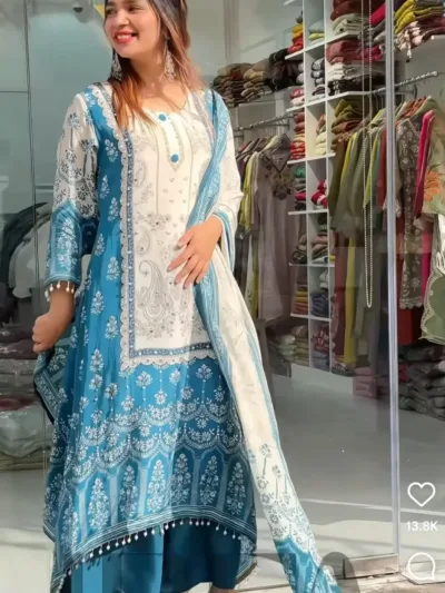 Kurti with pent With Duppta Beautifully bordered dupatta with floral motifs and fine detailing