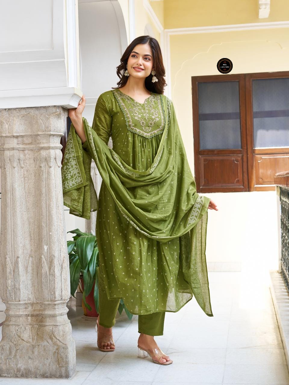 New anarkali kurta set with Cotton Pant & Malmal Dupatta with tier pattern - Image 4