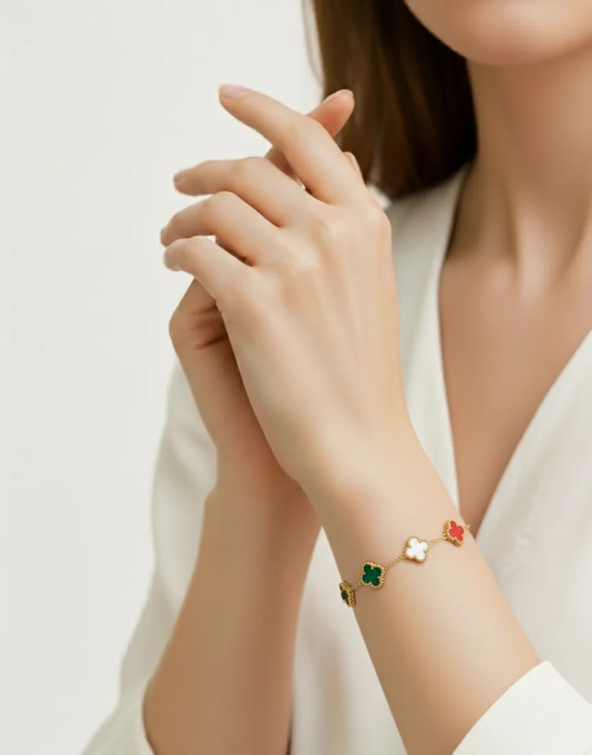 Dual Clover Charm Bracelet – 18K Gold Plated (Anti-Tarnish)