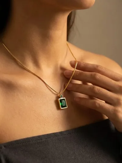 18k gold plated Elegant Stone Pendant