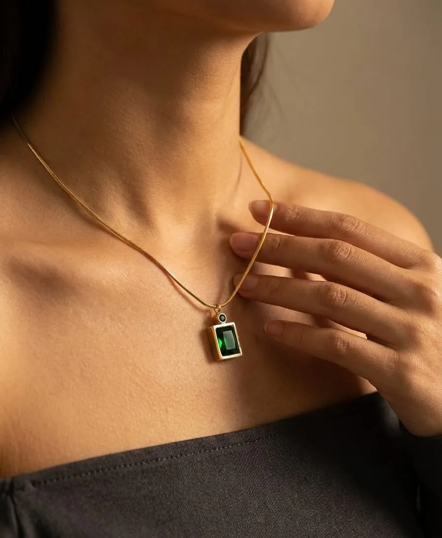 18k gold plated Elegant Stone Pendant