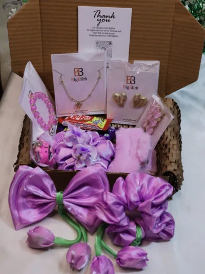 🌸 Heart & Bloom Luxe Gift Hamper ( Random Colour )