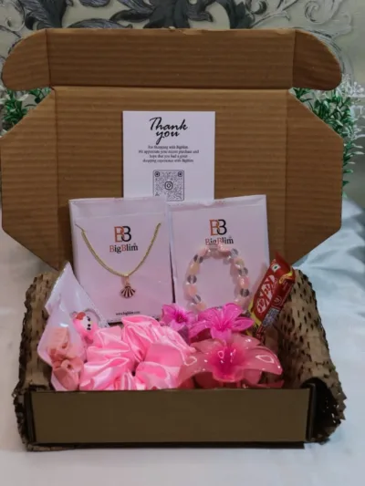 Pretty Essentials Gift Box ( Random colour )
